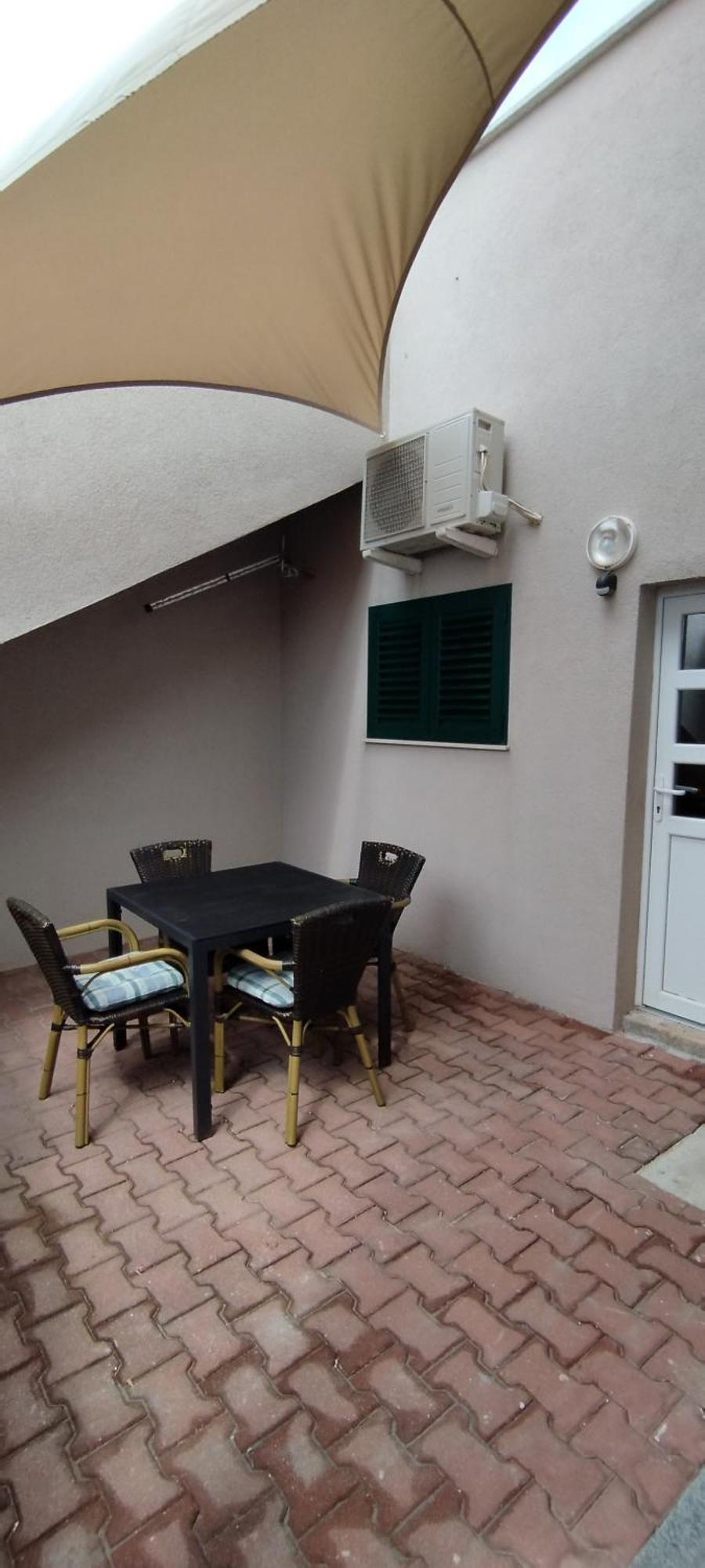 Apartmani Izvor 帕格 外观 照片